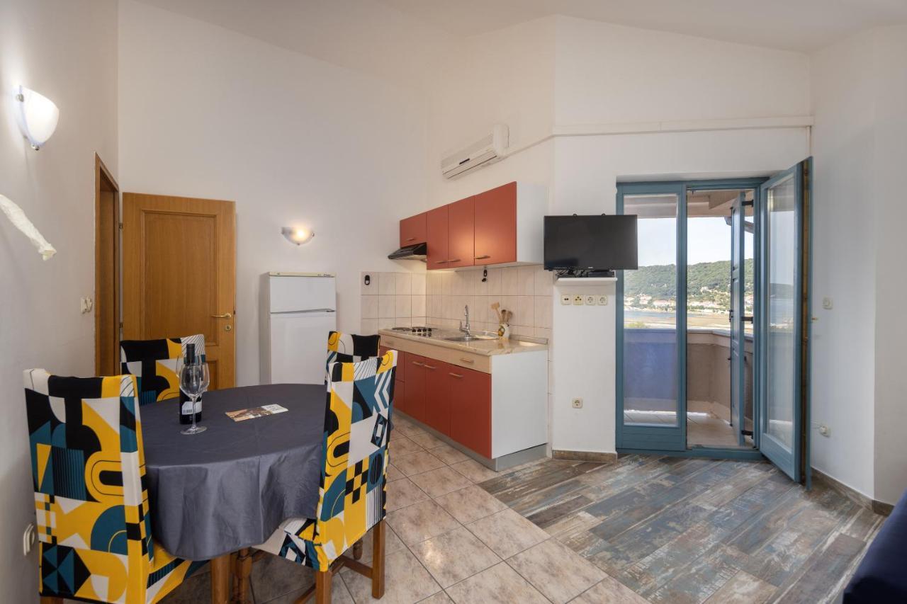 Apartment Sandra Супетарска-Драга Экстерьер фото